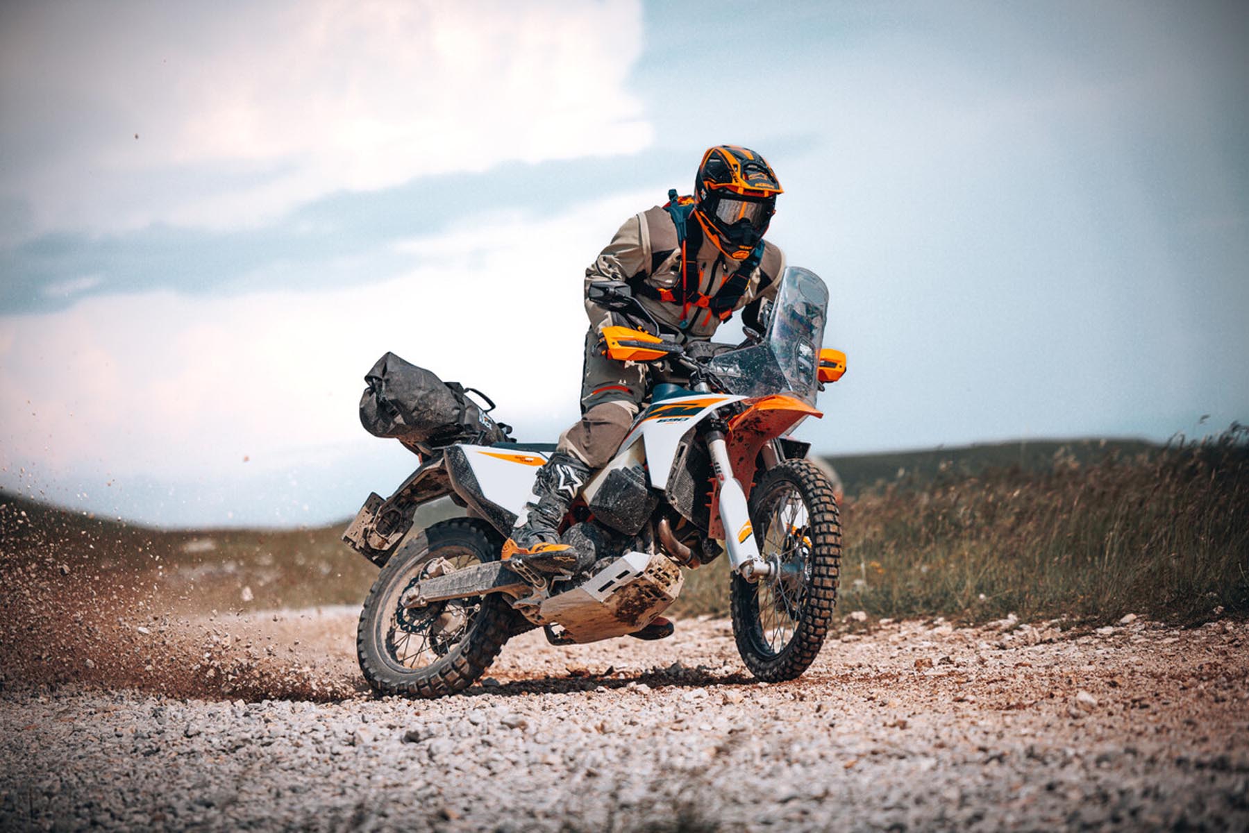 KTM_690_Rrally_2027_02.jpg